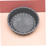 Silicone Fluted Cake Mold 20cm - Image 4